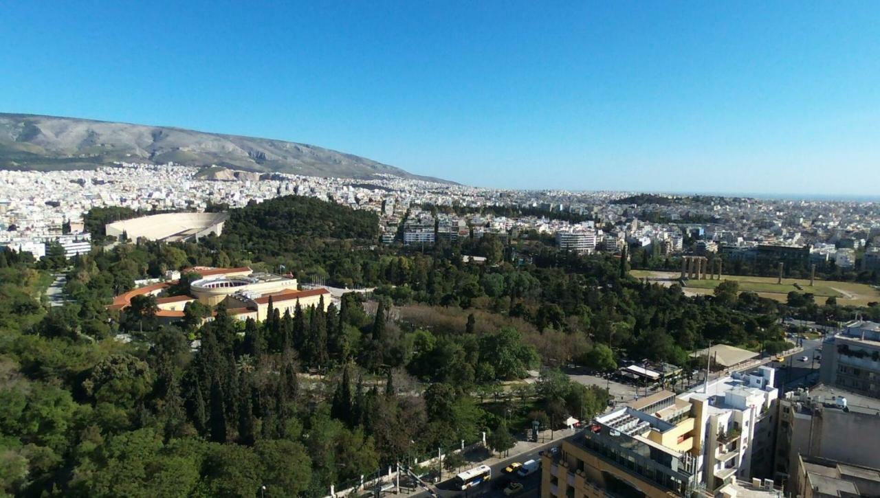 Athens' Heart Syntagma Metro Athènes